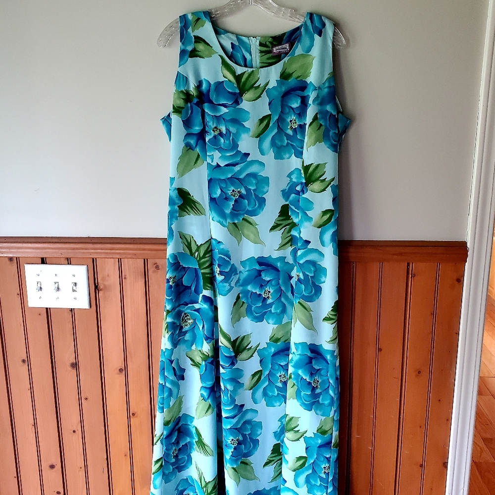 Vintage floral blue full length summer dress